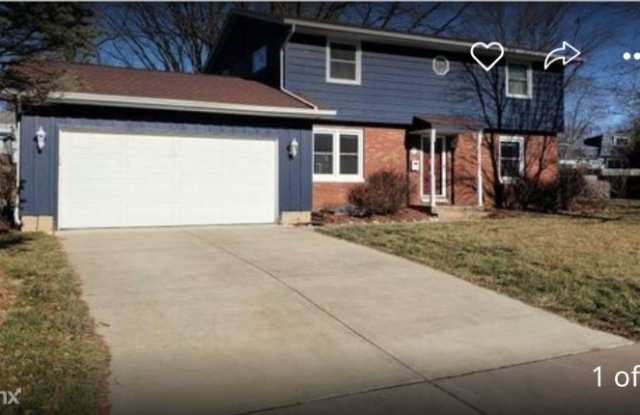 2919 W. Kingston Ct - 2919 West Kingston Court, Peoria, IL 61604