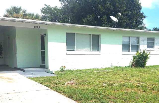 BREATHTAKING HOME FOR RENT! - 1204 Cypress Lane, Cocoa, FL 32922