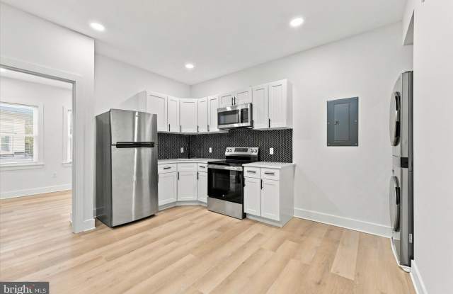 5912 LOCUST Street Gallery 3