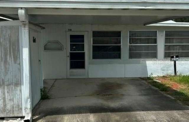 1472 N MELROSE Drive Gallery 1