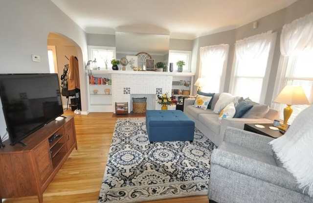 2210 Chesterland Ave photos photos