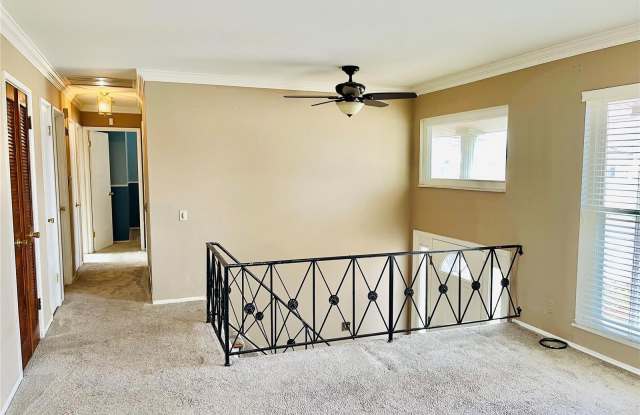1206 Foxview Terrace Gallery 3