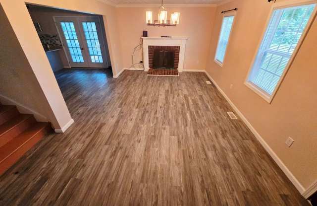 Amazing 4 bed room 3 bathroom home in the country with a large Private lot fully updated!!!!!!! Gallery 3
