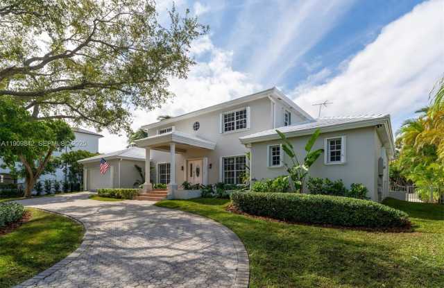 13032 Mar St photos photos