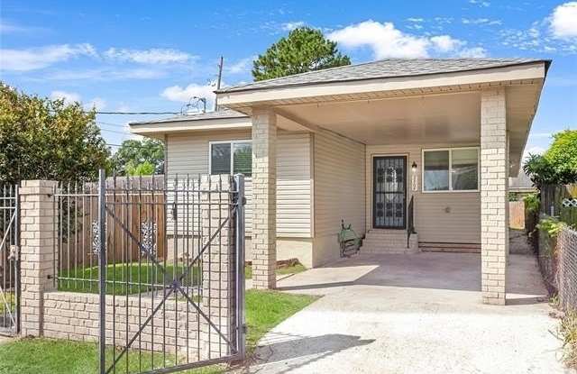 9304 COLAPISSA Street photos photos