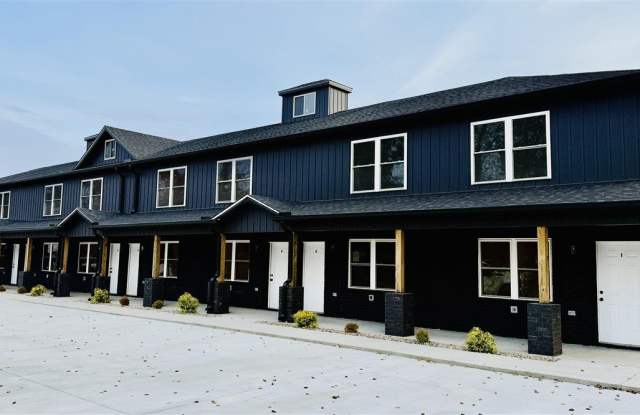 913 W 9th Street photos photos