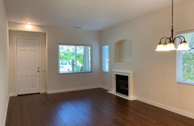 4305 Camino De La Rosa Gallery 4