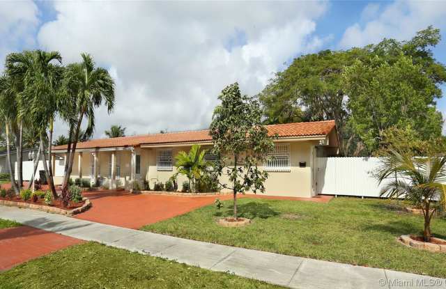 8861 SW 88th St - 8861 N Kendall Dr, Kendall, FL 33173