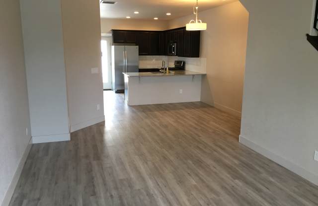 13630 Garfield St Unit D Gallery 2