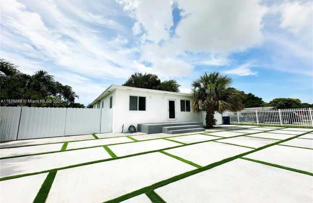 2740 NW 49th St photos photos