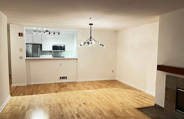 651 Chestnut St Apt 209 Gallery 3