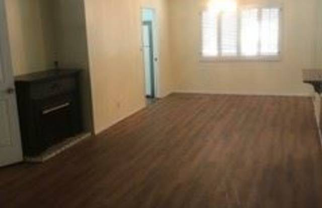 17467 Enadia Way Gallery 3