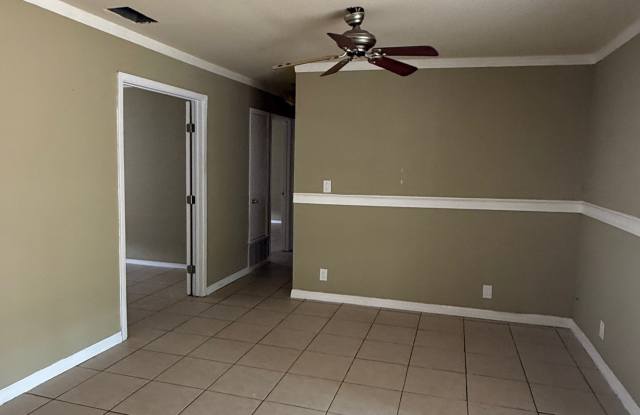 4839 Castle Stream Drive Gallery 4
