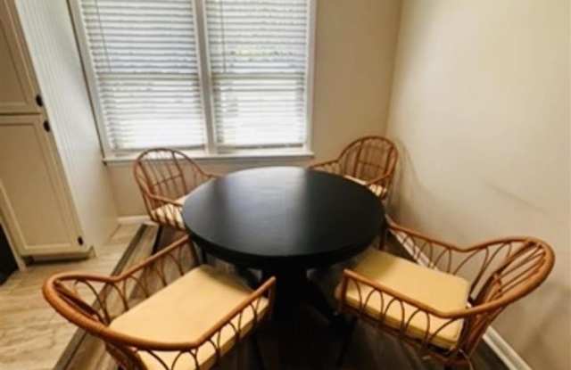 114 Logan Avenue Gallery 4