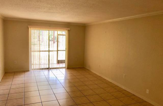Two Bed/Two Bath Conveniently Located in Park View Condominiums, Close to Downtown Sarasota photos photos