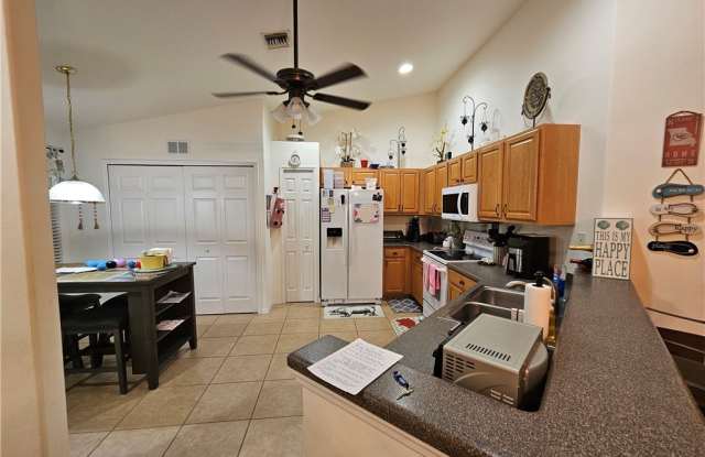 10132 Colonial Country Club Boulevard Gallery 4