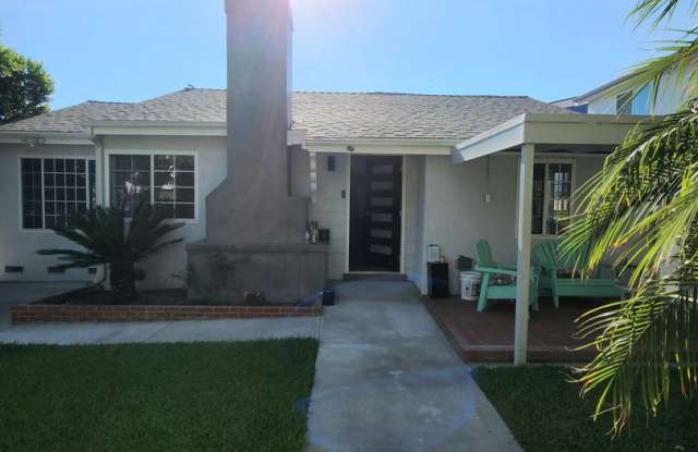 Spacious North Hollywood Home with Guest Suite, Lush Outdoor Living  Ample Parking! MOVE IN READY photos photos