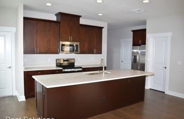 2410 W Carmen St, #2 Gallery 4