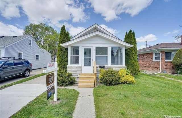 577 E BRICKLEY Avenue photos photos