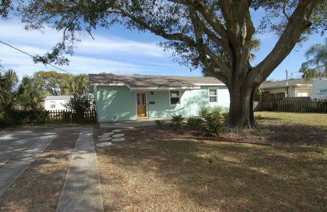 1105 10th Street North - 1105 10th Street North, Jacksonville Beach, FL 32250