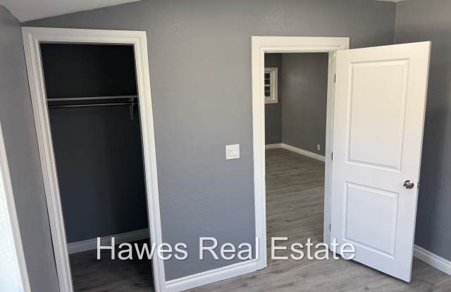 880 Hawthorne Pl Gallery 4