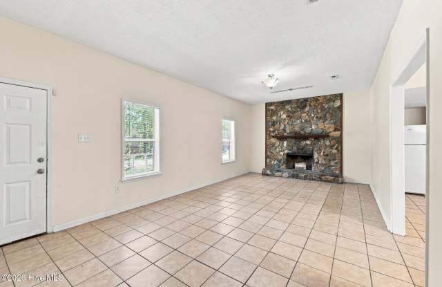 3487 Postell Drive Gallery 3