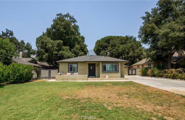1147 E Lemon Avenue photos photos