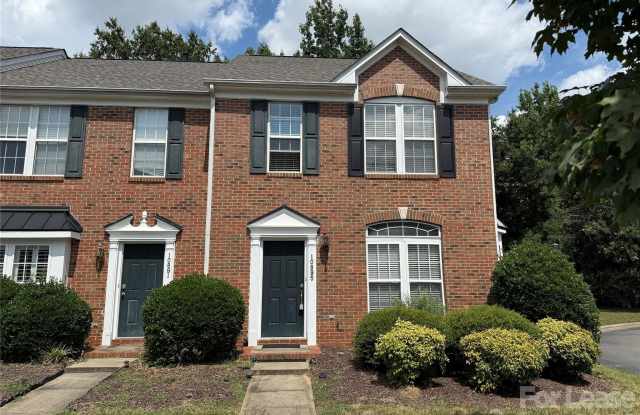 10895 Garden Oaks Lane - 10895 Garden Oaks Lane, Charlotte, NC 28273