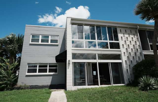 Affordable 3BR Home in Winter Park – Prime Location & Move-In Ready! Gallery 1