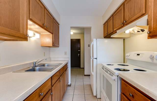 4052 Minnehaha Ave photos photos