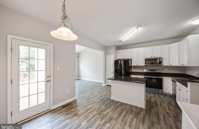 947 CHASE WALK Gallery 3