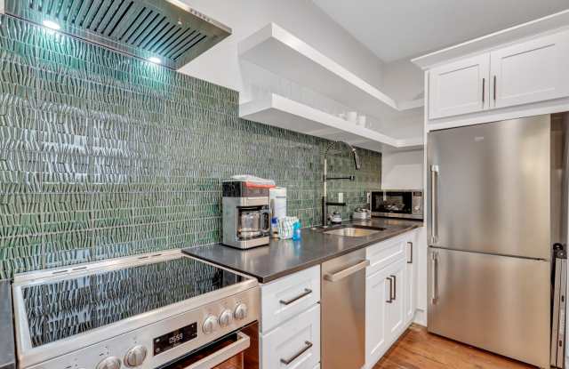 108 E Anderson St - 108 East Anderson Street, Savannah, GA 31401 108 E Anderson St - 108 East Anderson Street, Savannah, GA 31401