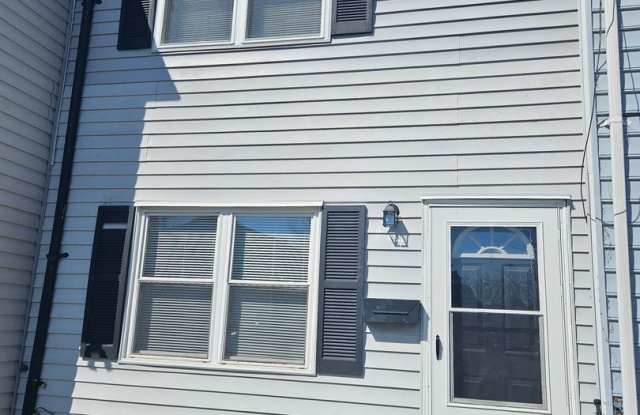 HARBOUR NORTH - 420 Harbour North Drive, Chesapeake, VA 23320 HARBOUR NORTH - 420 Harbour North Drive, Chesapeake, VA 23320