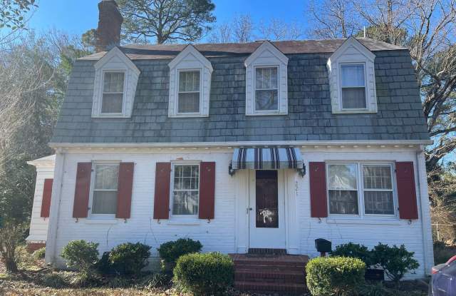 Beautiful home in Cromwell Farms - 221 South Blake Road, Norfolk, VA 23505