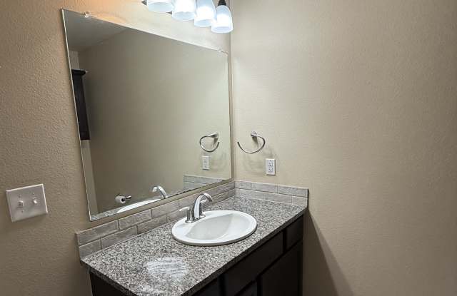 10307 Valencia Avenue photos photos