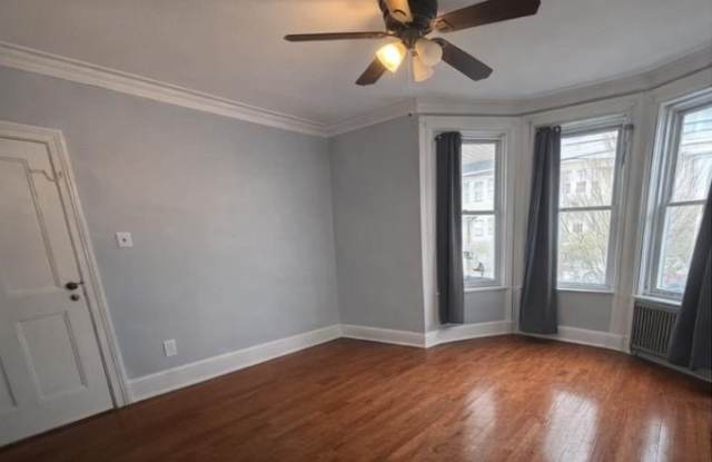 21 49TH ST photos photos