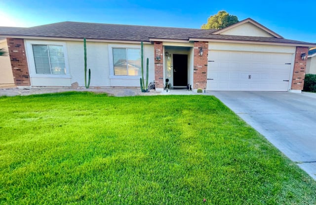 2055 E RANCH Court - 2055 East Ranch Court, Gilbert, AZ 85296