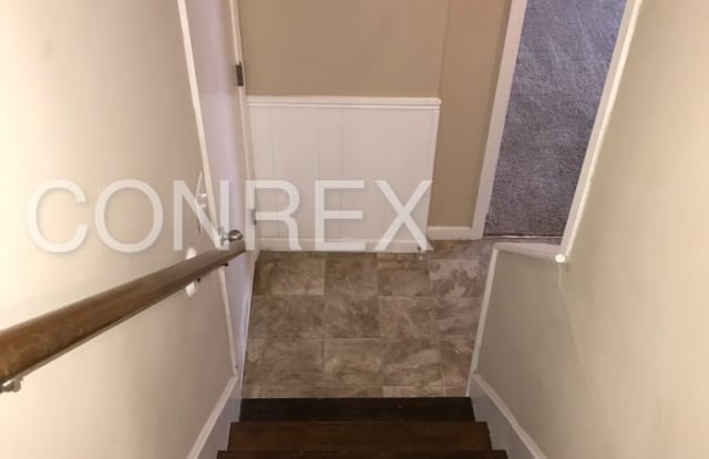 12812 Winchester Avenue - 12812 Winchester Avenue, Grandview, MO 64030