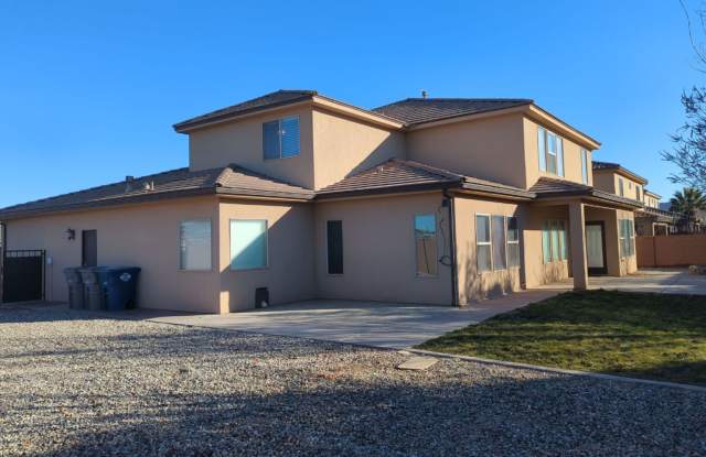 Versatile 5-Bedroom Home Built for Comfort  Entertaining photos photos