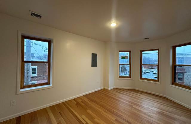 31 Benkard Avenue Gallery 3
