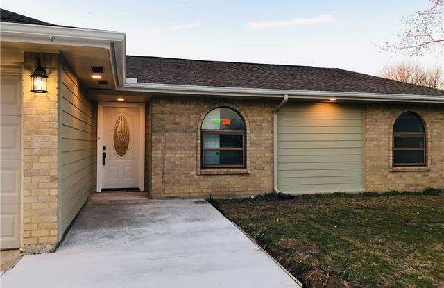 5709 Saddleback Circle Gallery 2