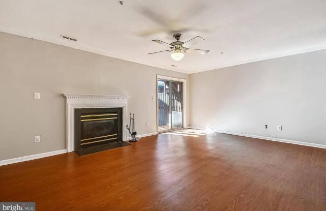 1727 WOOD CARRIAGE Way Gallery 4