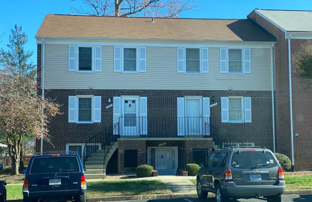 3 Bedroom Condo in Stonewall Manor- North West Henrico Gallery 1