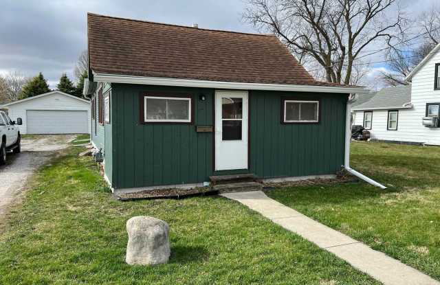 2 bedroom house, huge 2 car garage, large yard photos photos