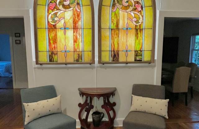 566 Newberry Street SW Gallery 4