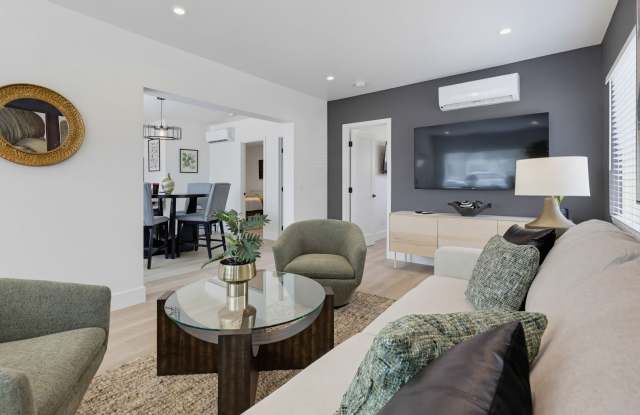 Spacious Furnished 2BR | Central San Diego | 30+ Day Stays Gallery 4
