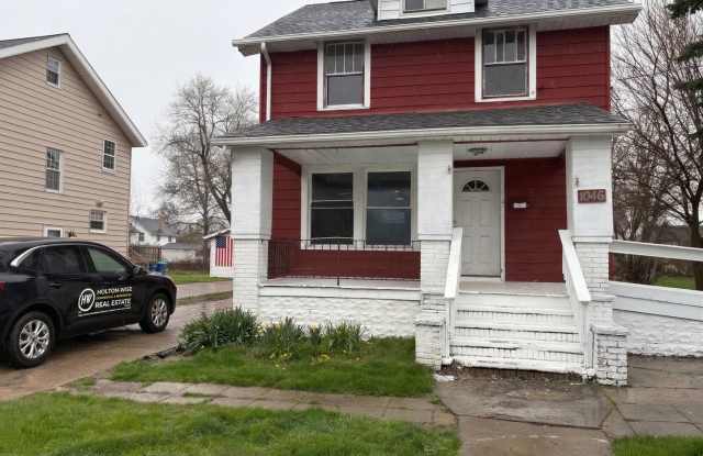 1046 West 21st Street photos photos