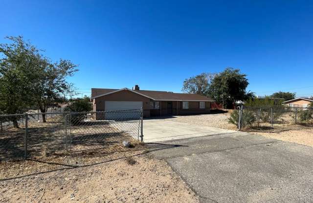 Spacious 4-Bedroom Home on a Large Lot in Hesperia Gallery 3