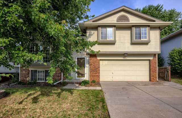 Open Layout with Fenced Yard  Great Location!! photos photos