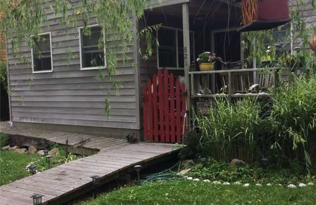 821 Evergreen photos photos